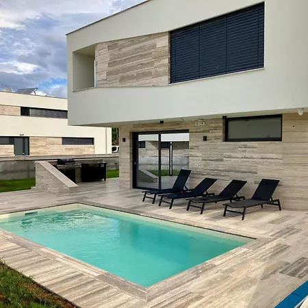 Villa Privlaka Travertino Apartament *