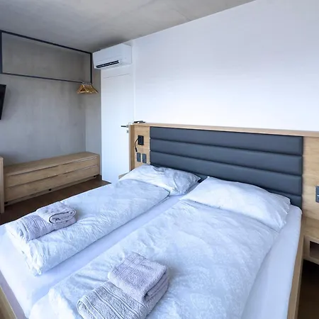 Travertino Apartment