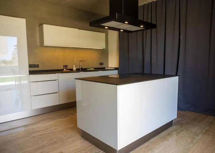 Travertino Apartman *